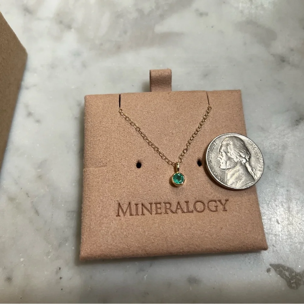 Mineralogy Emerald Birthstone Gold Necklace 14k Gold chain (18") & Bezel Setting - Picture 4 of 6